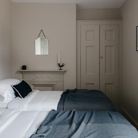 The Curator'S Apartment - Spacious 2 Bedrooms Μπαθ Εξωτερικό φωτογραφία