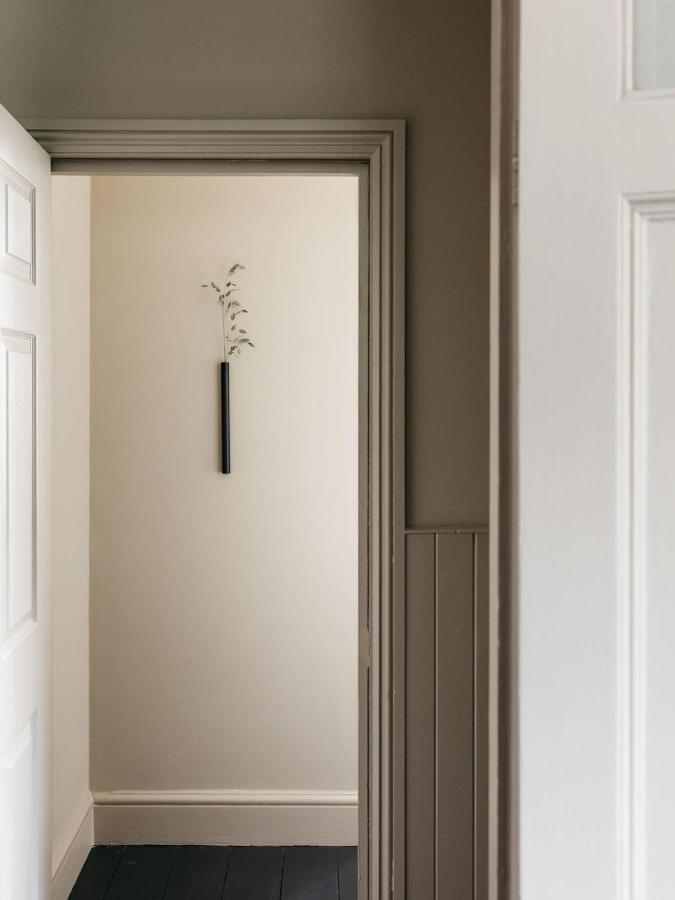 The Curator'S Apartment - Spacious 2 Bedrooms Μπαθ Εξωτερικό φωτογραφία